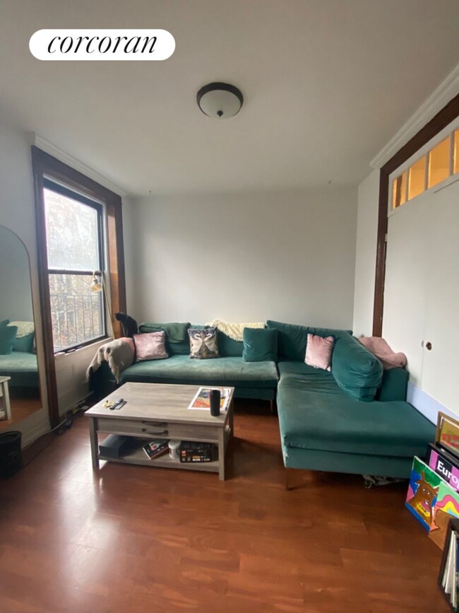 Foto del edificio - 217 E 83rd St