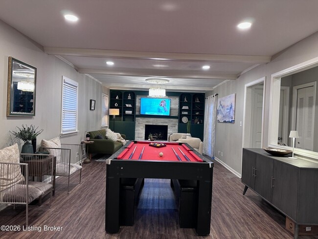 Building Photo - 305 Moser Rd