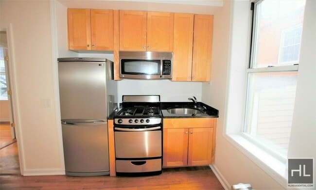 Building Photo - WEST 13 STREET