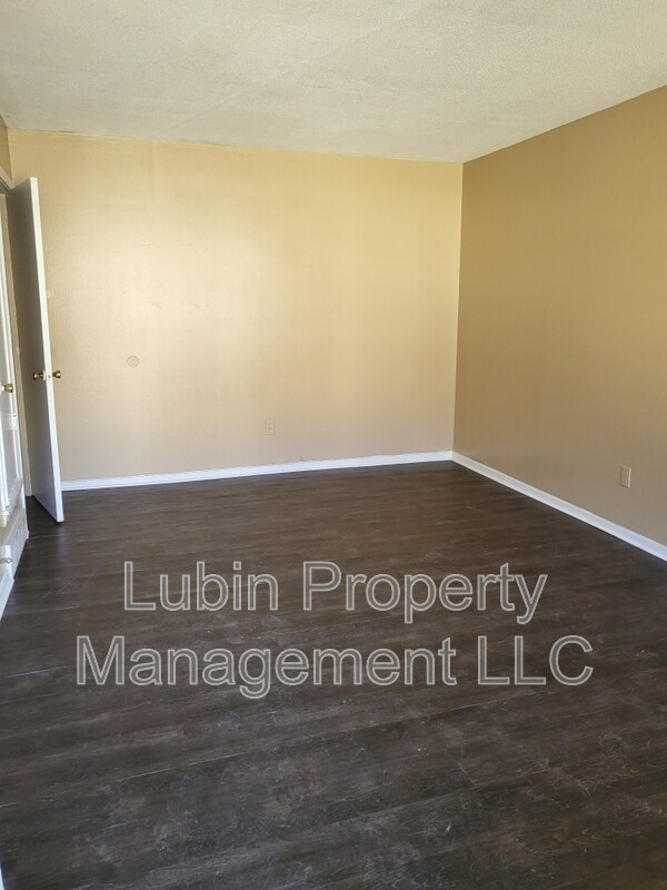 Foto del edificio - 665 Whiterock Ave