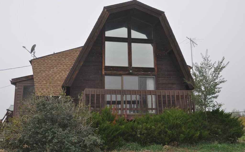 Primary Photo - 1335 S Kio St