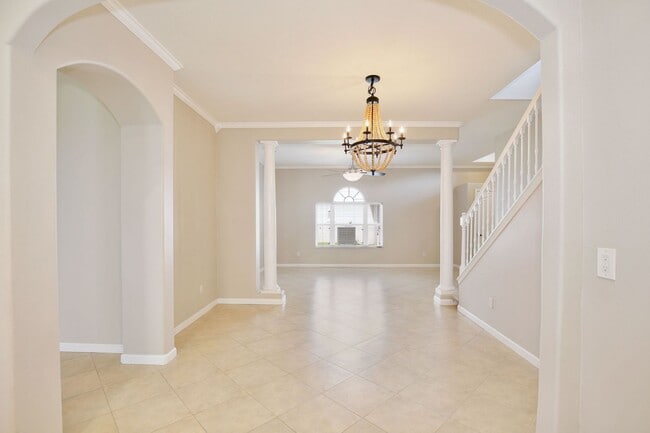 Building Photo - 15601 Bay Vista Dr