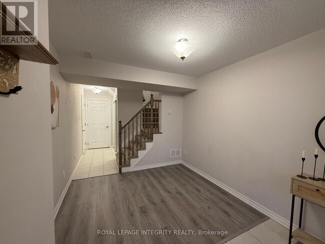 Photo du bâtiment - 96 Feathertop Ln