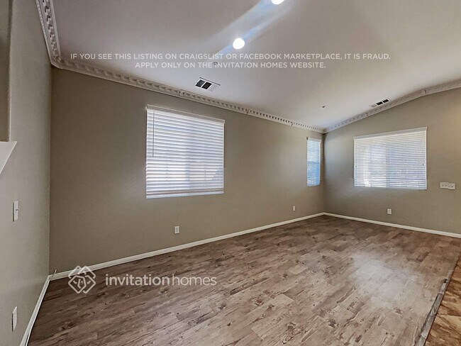 Foto del edificio - 7502 Sultana Ave