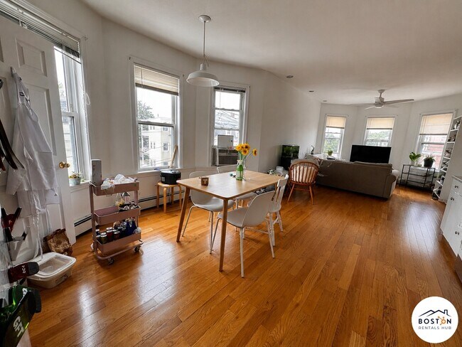 Foto del edificio - 58 Mansfield St