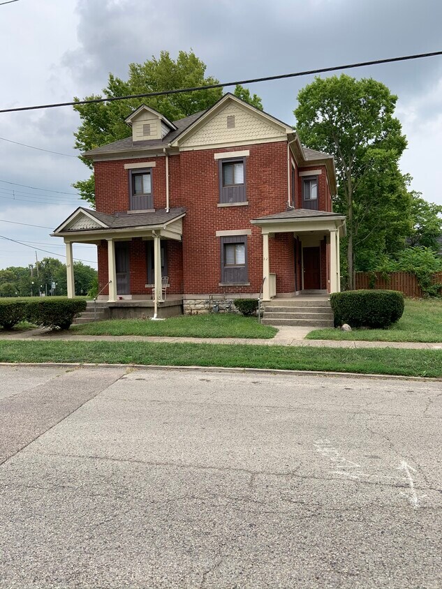 20 is the unit on the left - 20 S Paul Laurence Dunbar St