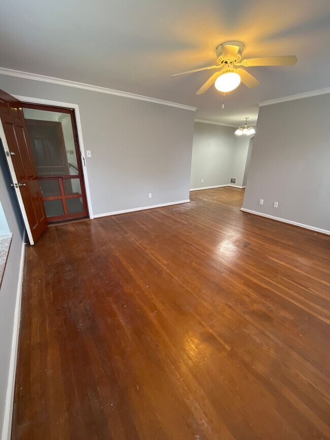 Foto del edificio - 820 Kenwick Rd