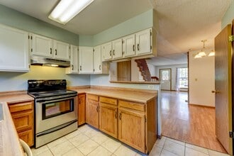 Building Photo - 1051 Milo Cir