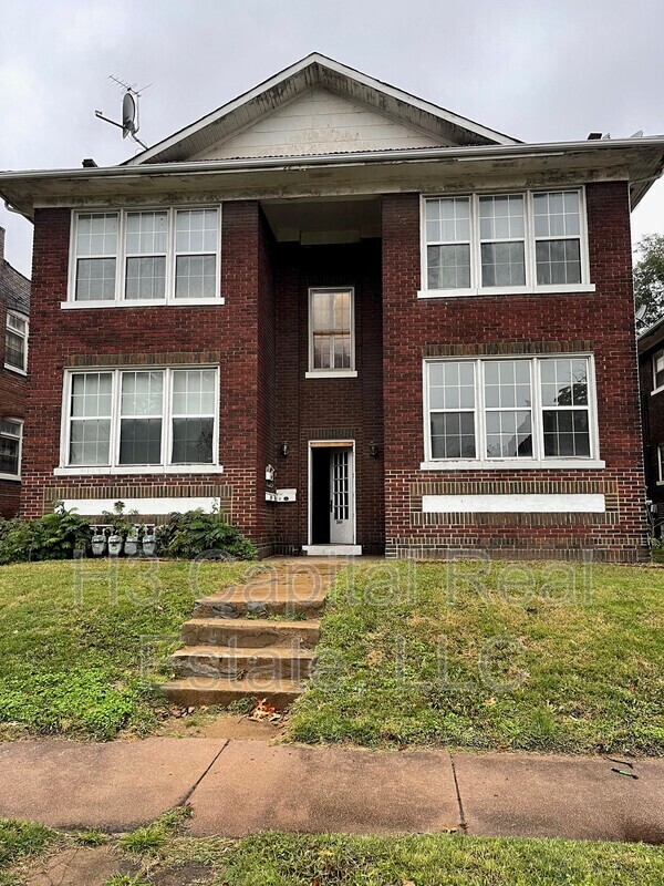 2449 Cleveland Blvd Unit B, Granite City, IL 62040 Condo for Rent in Granite City, IL
