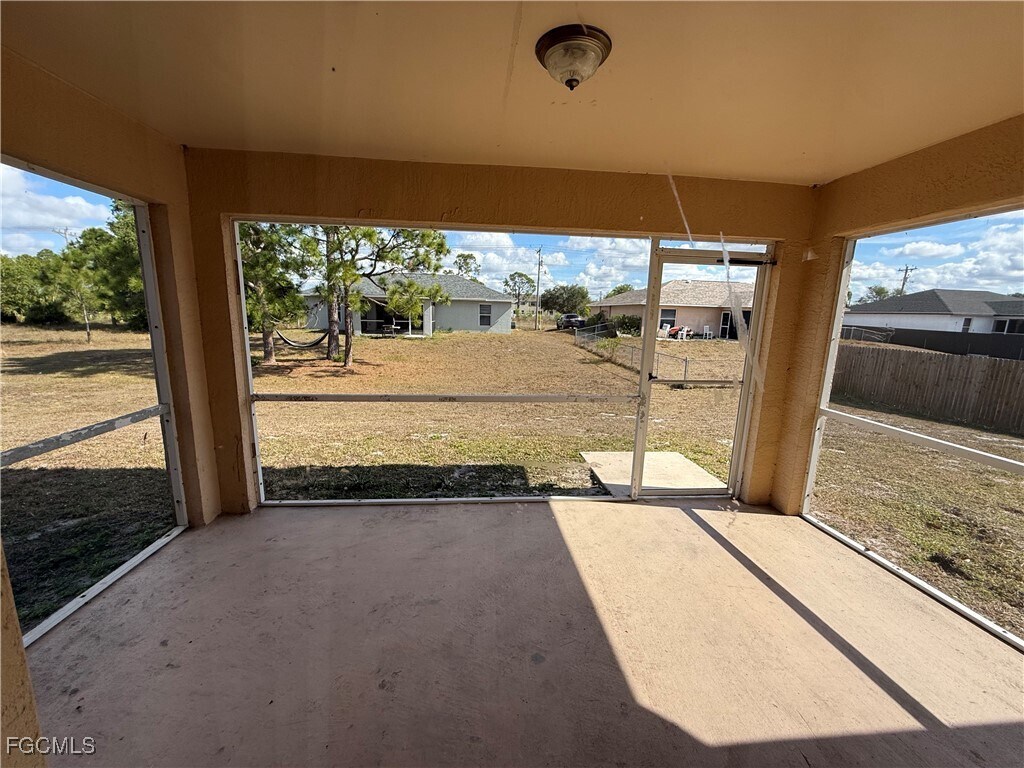 Foto del edificio - 629 Dauphine Ave S