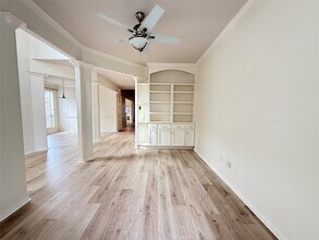 Building Photo - 1528 Mesa Verde Dr