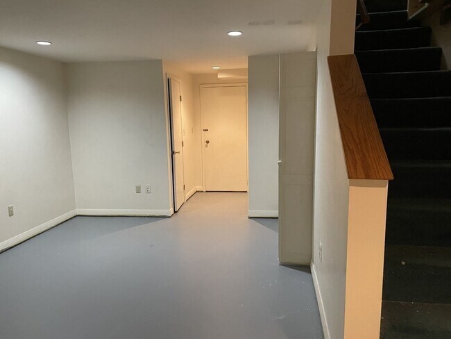 Foto del edificio - 134 Emerson Gardens Rd