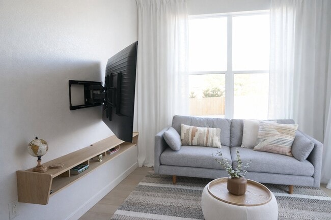 Photo - 1650 Sheridan Blvd Apartment