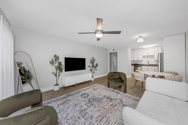 Building Photo - 4355 FL-60