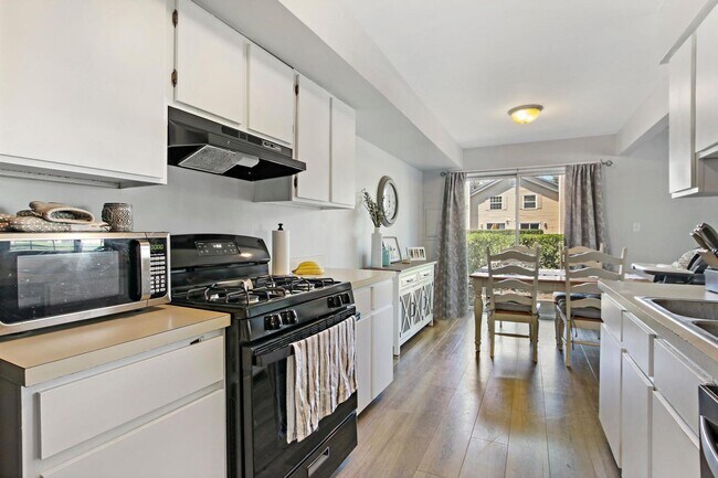 Foto del edificio - 257 Butternut Ln