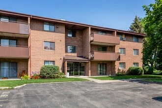 Building Photo - Heritage Place Apartments