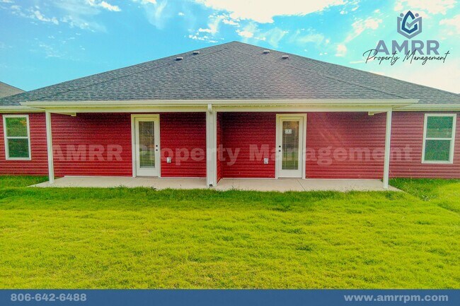 Building Photo - One of a kind 3 Bedroom Townhome in Duenweg!