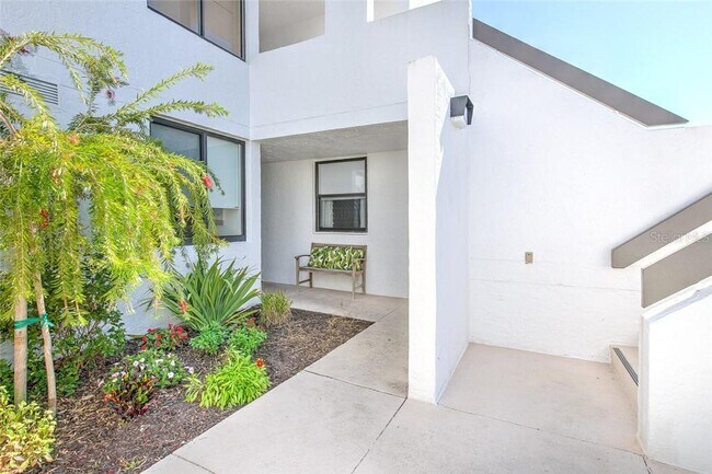 Foto del edificio - 745 Bayport Way