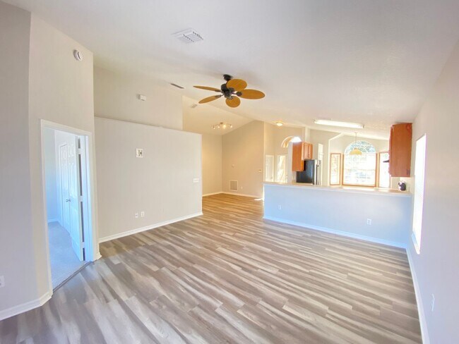 Foto del edificio - 132 Rose Hill Trail