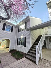 Building Photo - 2911 S Woodley St
