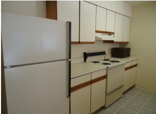 Foto del edificio - 220 N McKinley Ave