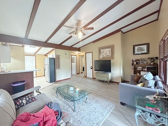 Building Photo - 1 Bedroom in Capital Heights available Aug...