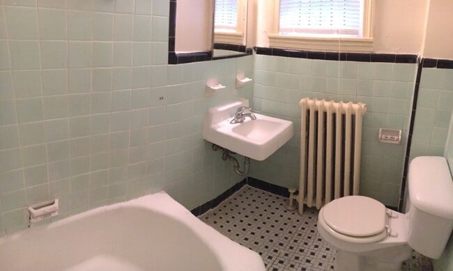 Building Photo - 4419 Osage Ave