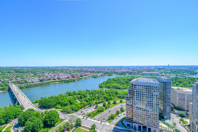 Foto del edificio - Rosslyn Towers