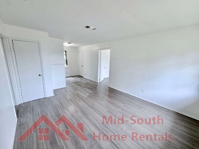 Foto del edificio - 5057 Gill Rd