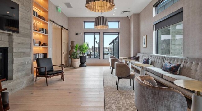 Building Photo - Madison at Canyons, The