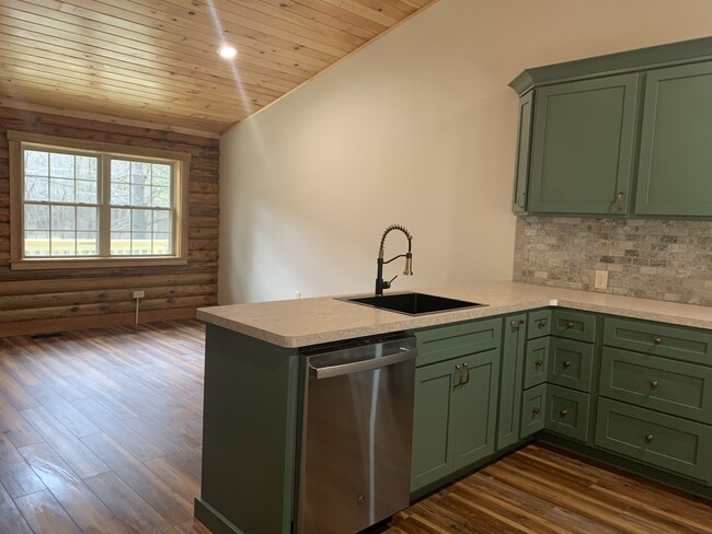 Foto del edificio - 8947 N Clendenning Creek Rd
