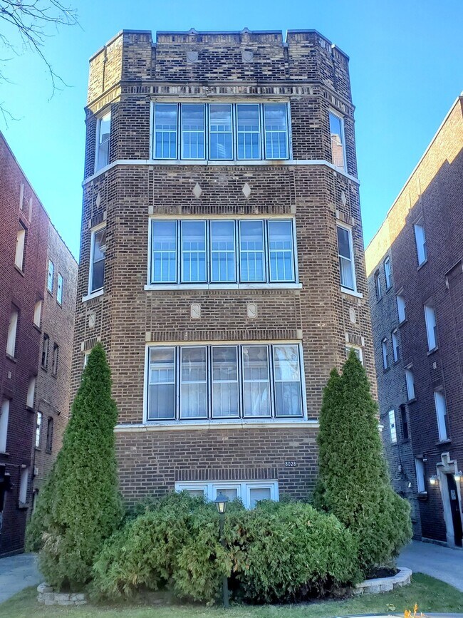 Foto del edificio - 8028 S Phillips Ave