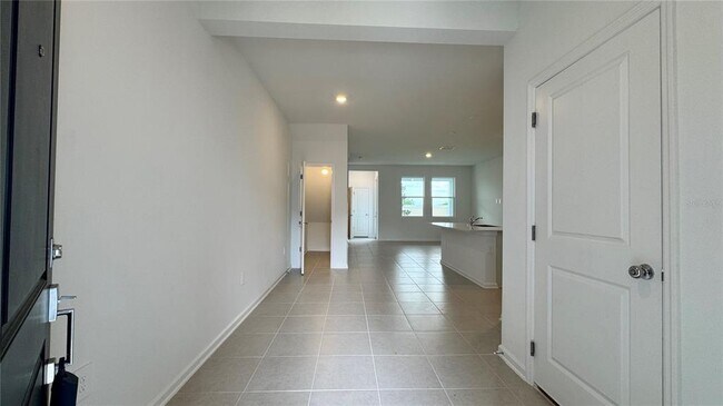 Foto del edificio - 325 Sol Vis Dr