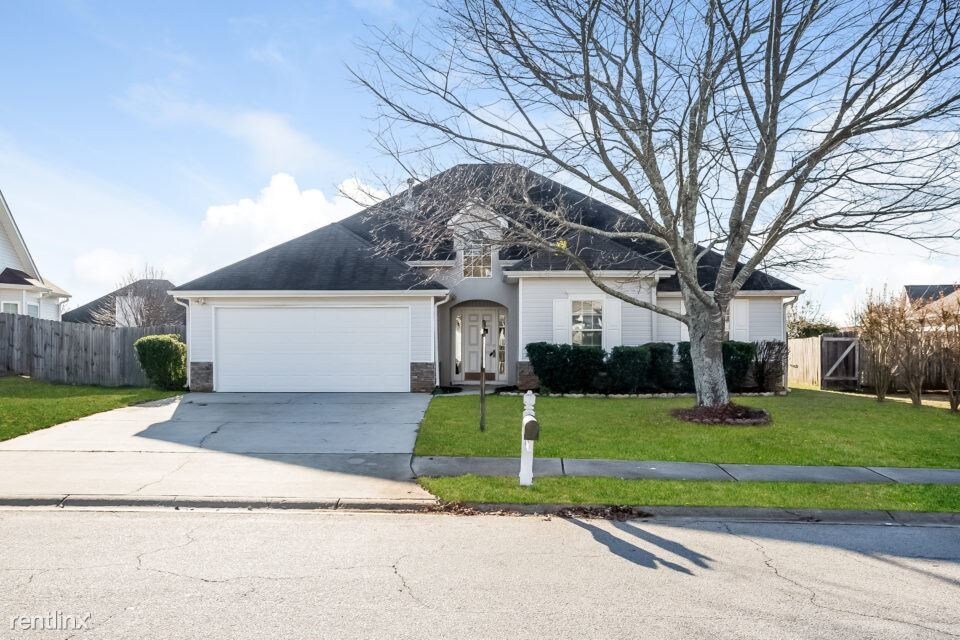 Primary Photo - 5020 Towne Park Dr
