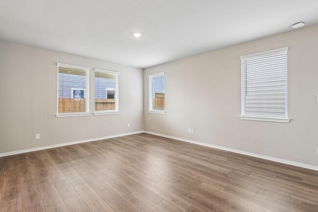 Building Photo - 4215 Pne Spgs Ct