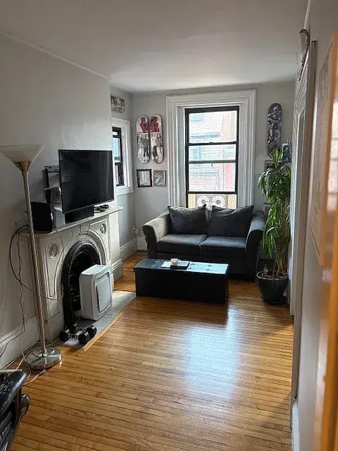 Building Photo - 163 Beacon St
