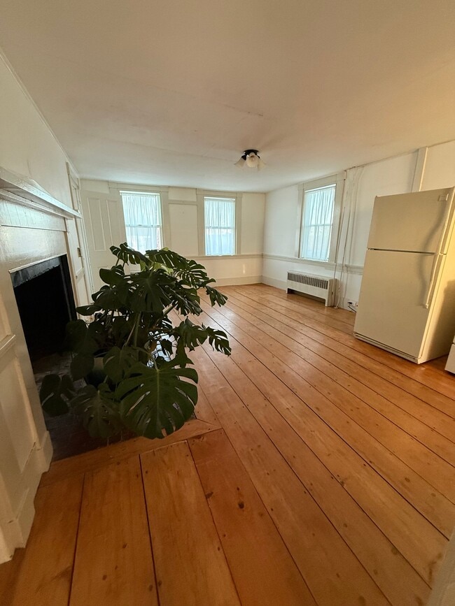 Building Photo - 145 Waldoboro Rd