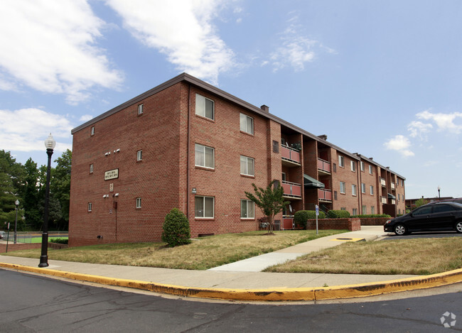 Building Photo - Oakview Gardens Apartments