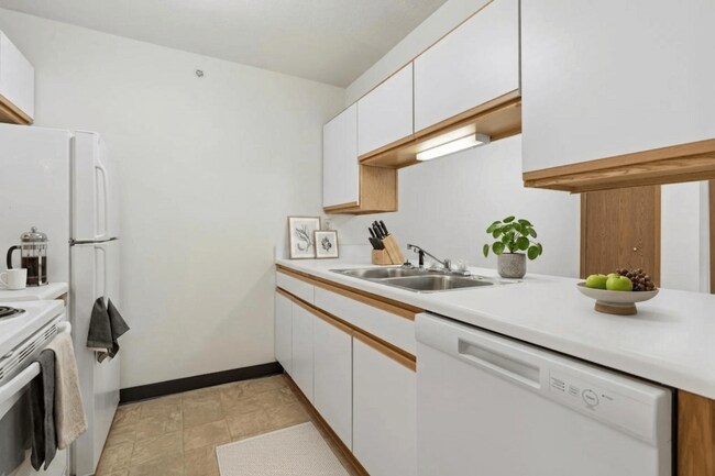 Foto del edificio - Woodbury Estates Apartments