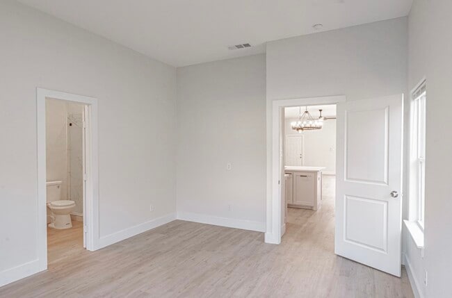 Building Photo - 13705 Biggs St