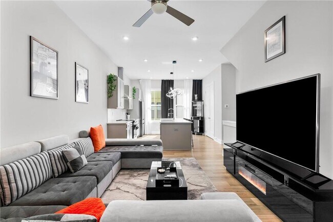 Foto del edificio - 1321 Breezy St SE