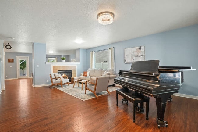 Building Photo - 11230 Silver River Loop