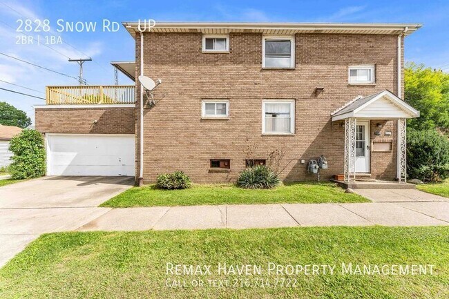 Building Photo - 2828 Snow UP, Parma - Spacious 2 Bedroom, ...