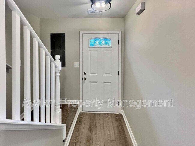 Building Photo - 3573 Kennesaw Station Dr