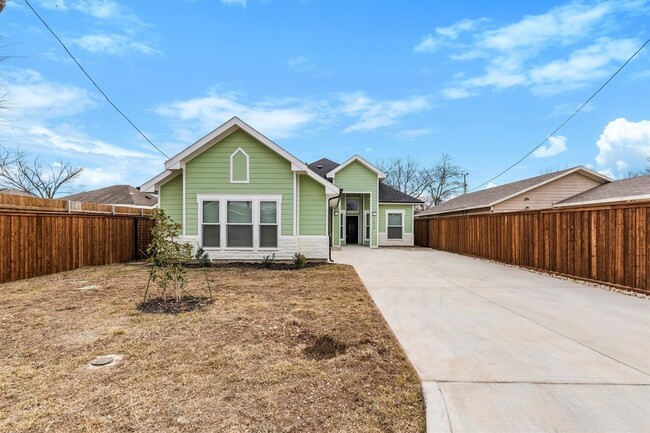 Photo - 1812 Muncie Ave House