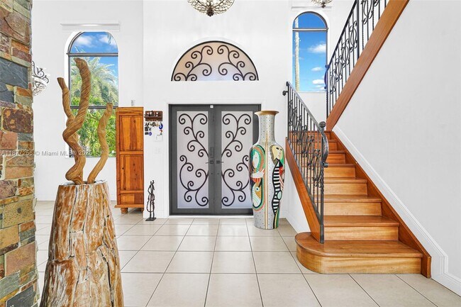 Building Photo - 5040 SW 159th Ave