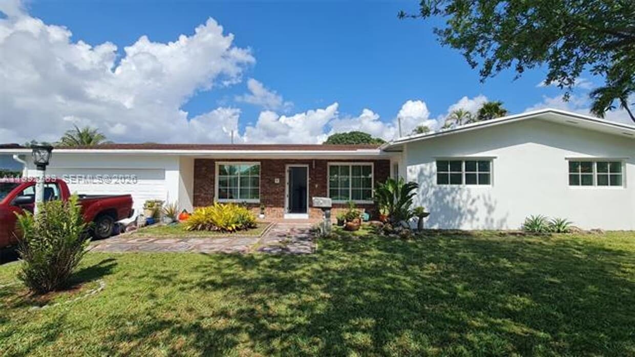 Photo - 6130 SW 64th Ave # 6130 SOUTH MIAMI, FL 33143