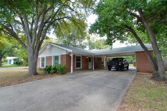 Building Photo - 5712 Fairlane Dr