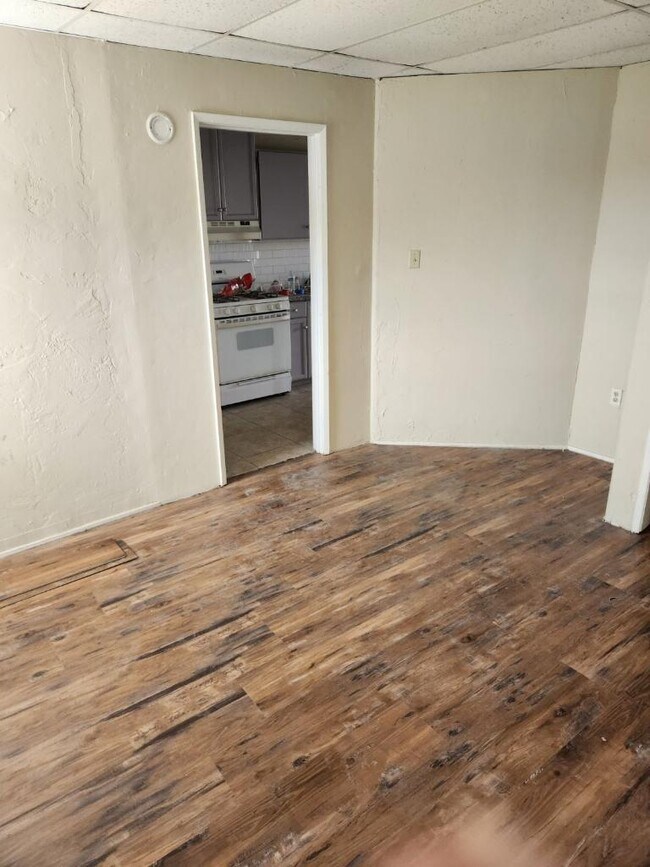 427 Hamilton St Unit ONE BEDROOM UPSTAIRS, Costa Mesa, CA 92627