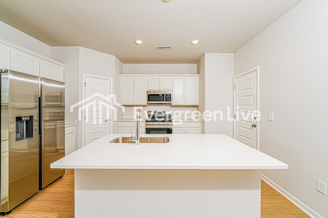 Building Photo - 212 Exeter St